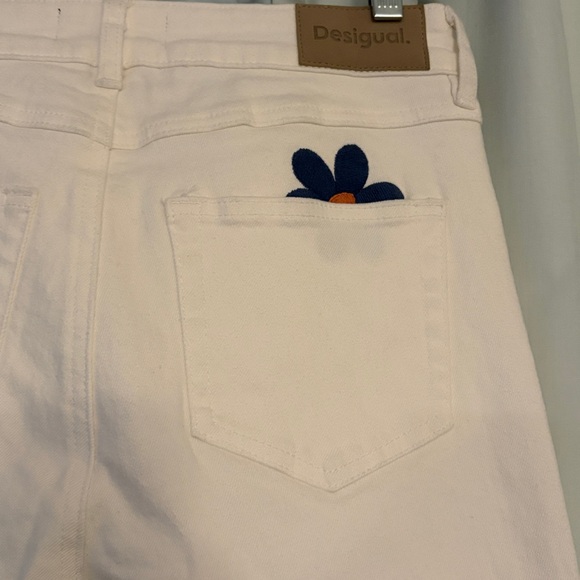 NWT Desigual Women’s White Flare Jeans, size 40 (US 12) - Picture 6 of 9
